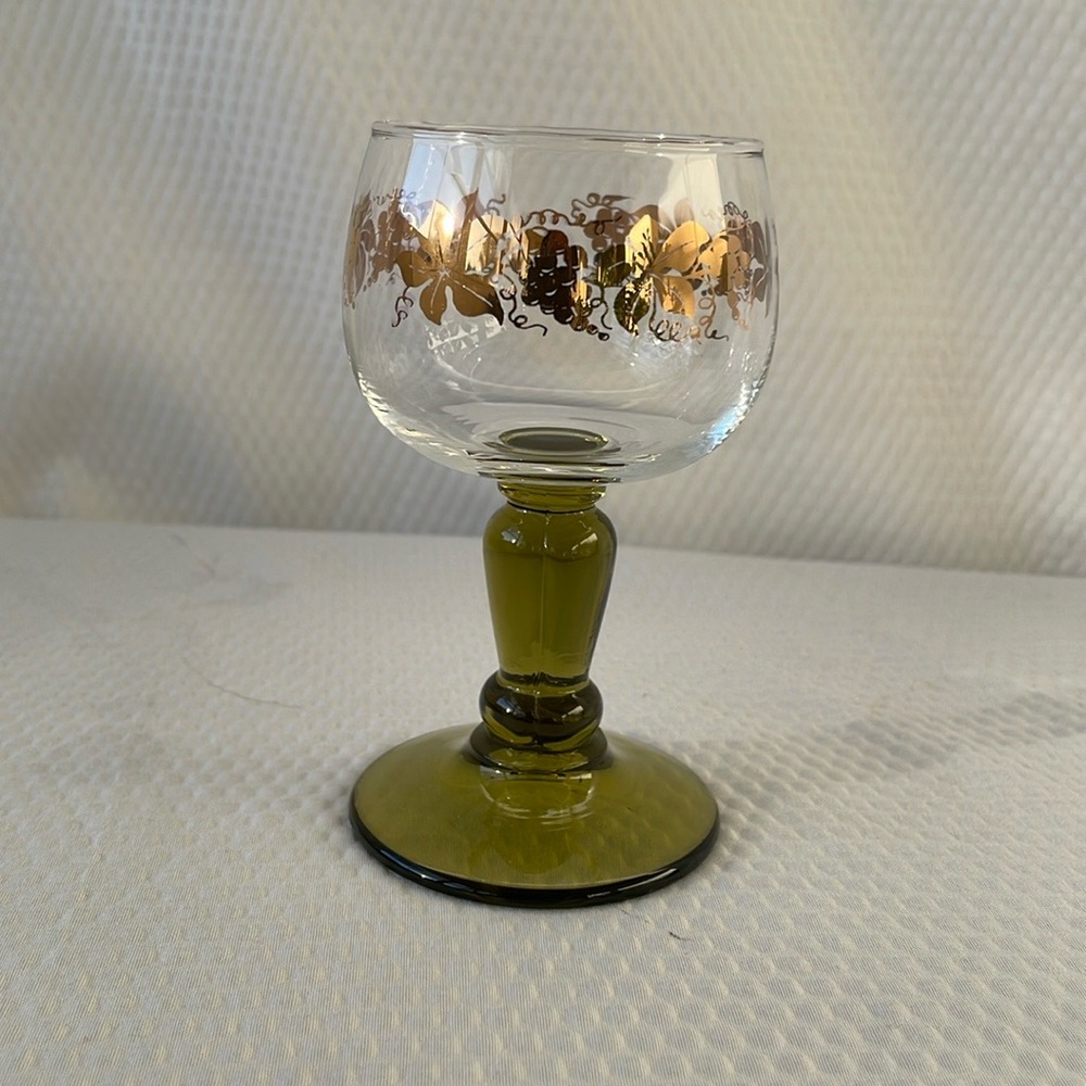 German Roemer 4 oz Wine Glass with Gold Grapes and Leaves Motif and Olive stem.
